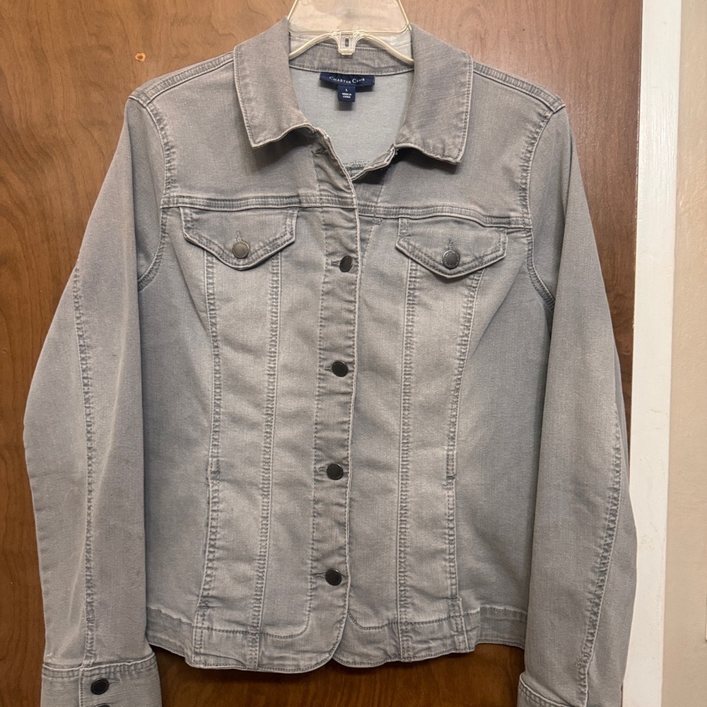 Women’s  carter club jean jacket gray size large